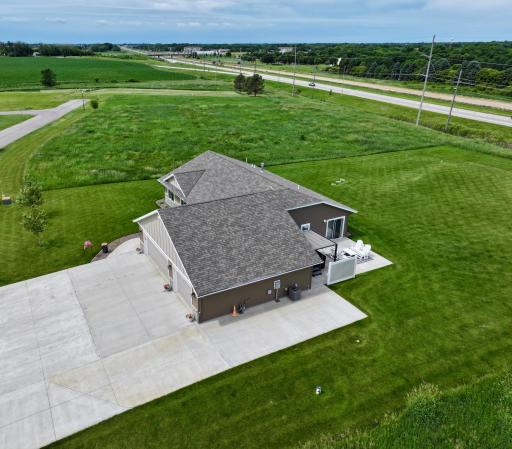 2752 9th Avenue SE, Willmar, MN 56201