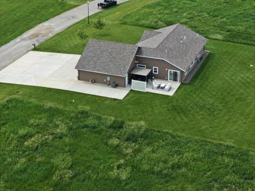2752 9th Avenue SE, Willmar, MN 56201