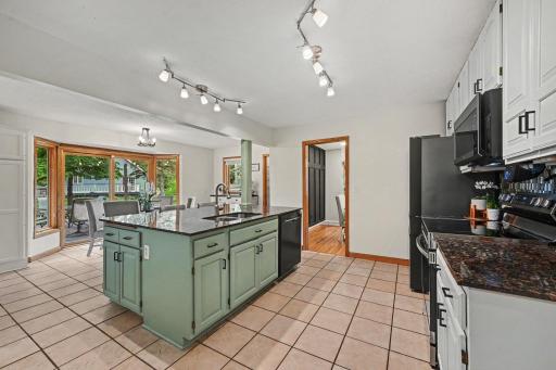 3275 Midland Avenue, Saint Paul, MN 55110