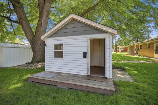 408 6th Avenue NE, Waseca, MN 56093