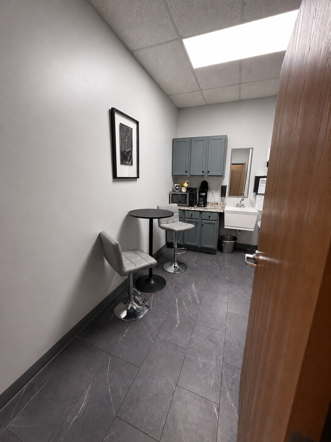 Common Area- Break Room with fridge, microwave, washer and dryer