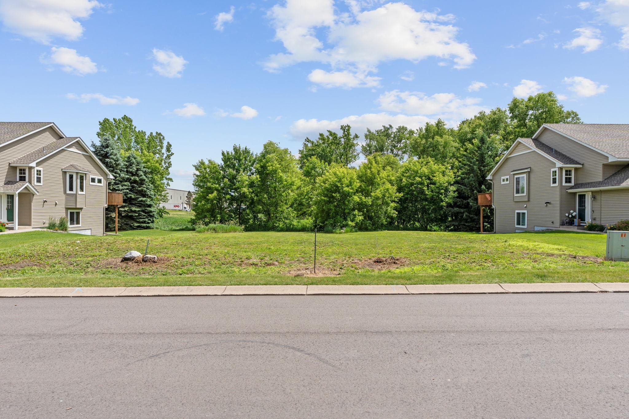 8-web-or-mls-7624 Red Fox Terrace-8.jpg