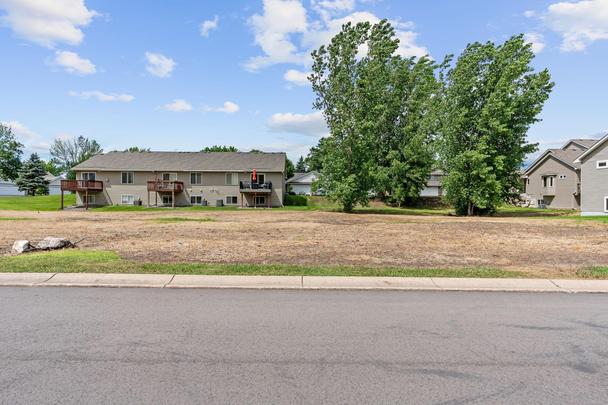 7-web-or-mls-7624 Red Fox Terrace-7.jpg