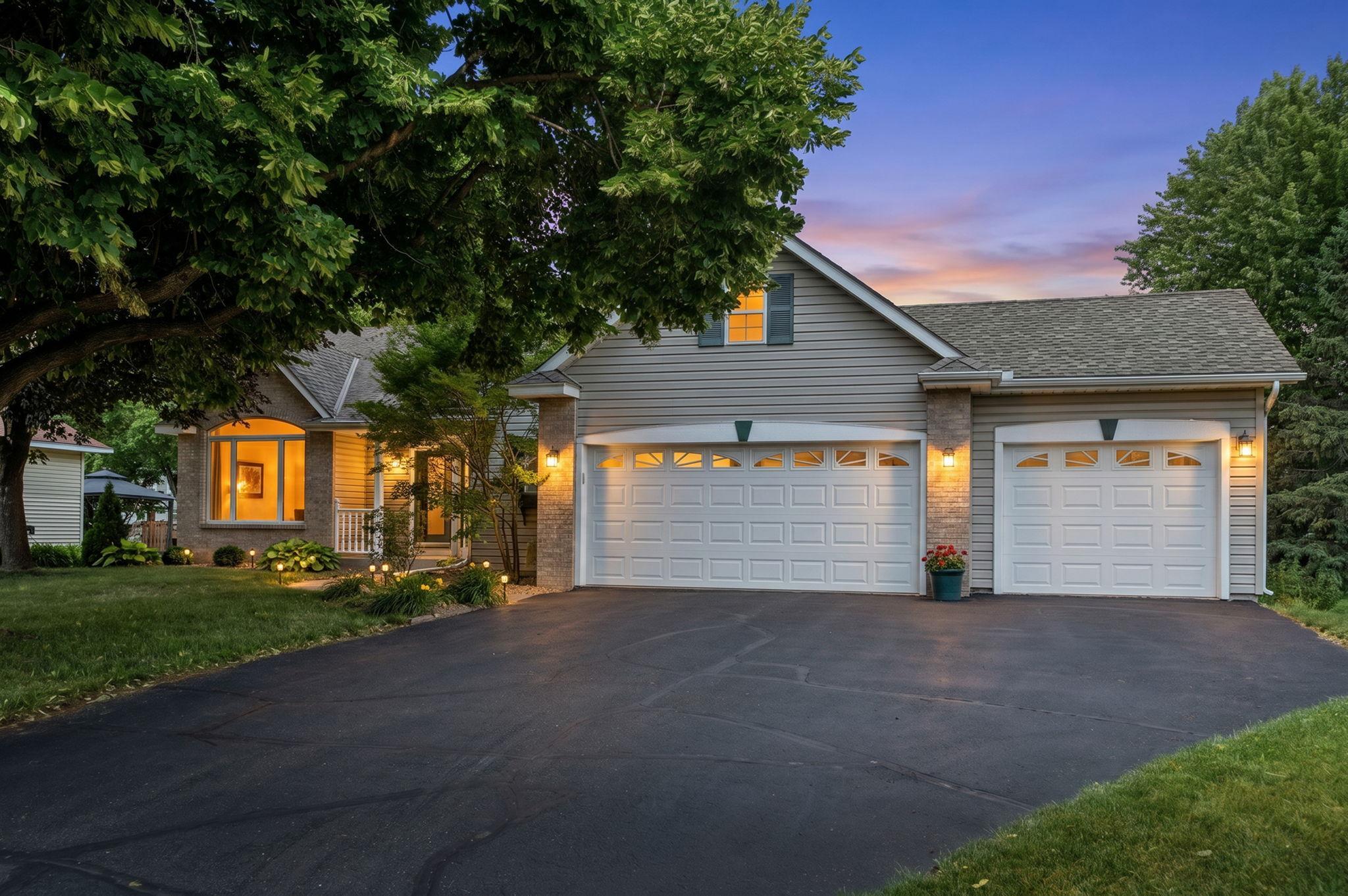 Welcome to 8657 Jewel Ln S