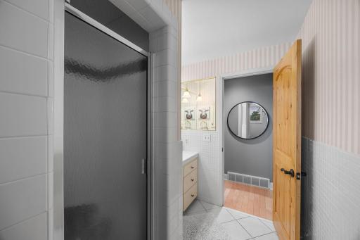 830 Lakewood Drive SW, Hutchinson, MN 55350