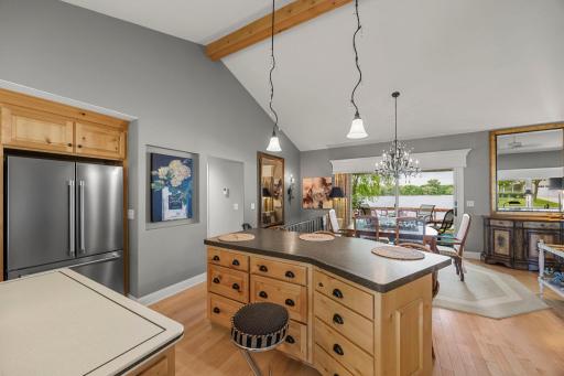830 Lakewood Drive SW, Hutchinson, MN 55350