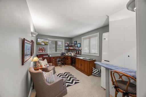 830 Lakewood Drive SW, Hutchinson, MN 55350