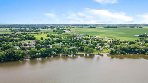 830 Lakewood Drive SW, Hutchinson, MN 55350