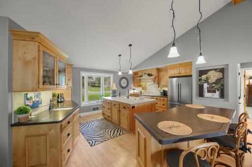 830 Lakewood Drive SW, Hutchinson, MN 55350