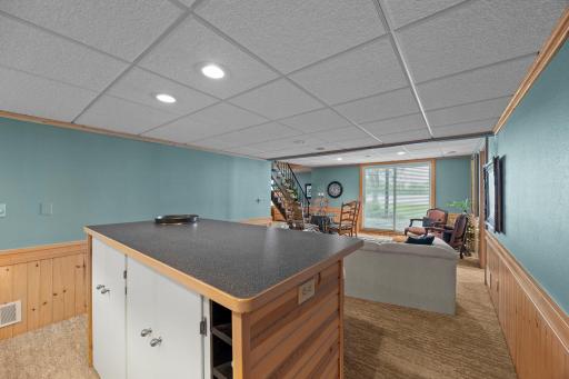 830 Lakewood Drive SW, Hutchinson, MN 55350