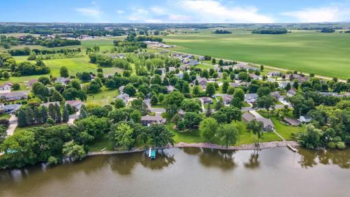 830 Lakewood Drive SW, Hutchinson, MN 55350