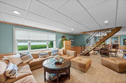 830 Lakewood Drive SW, Hutchinson, MN 55350