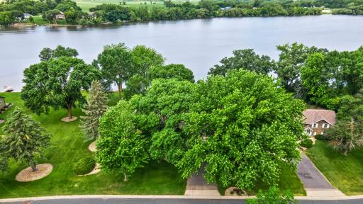 830 Lakewood Drive SW, Hutchinson, MN 55350