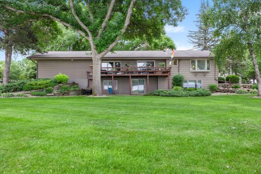 830 Lakewood Drive SW, Hutchinson, MN 55350