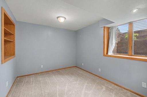 12225 60th Place N, Minneapolis, MN 55442