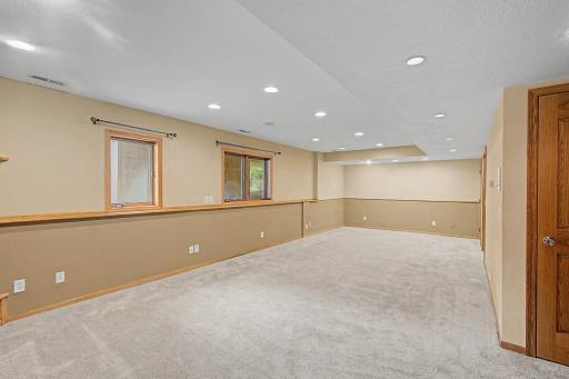 12225 60th Place N, Minneapolis, MN 55442