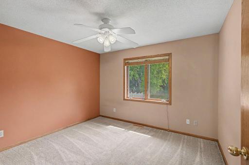 12225 60th Place N, Minneapolis, MN 55442