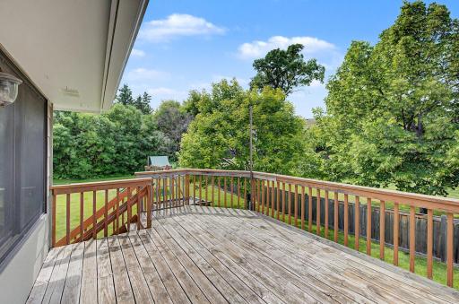 12225 60th Place N, Minneapolis, MN 55442