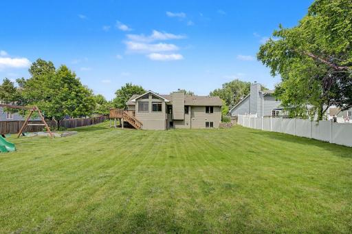 12225 60th Place N, Minneapolis, MN 55442