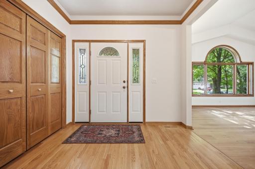Large entryway with spacious front closet