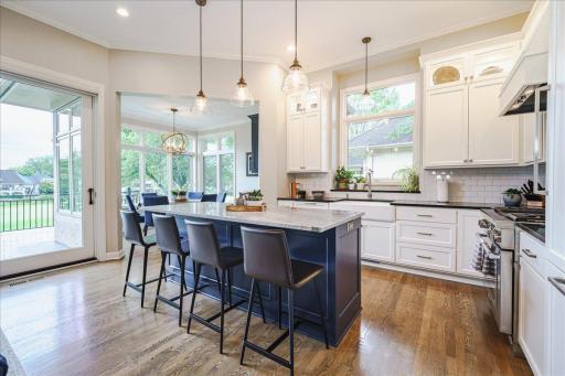 Large center island with Quartzite countertop
