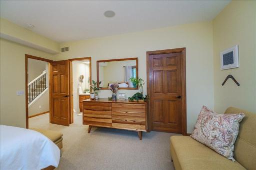 17812 Bearpath Trail, Eden Prairie, MN 55347