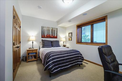 17812 Bearpath Trail, Eden Prairie, MN 55347