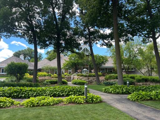 17812 Bearpath Trail, Eden Prairie, MN 55347