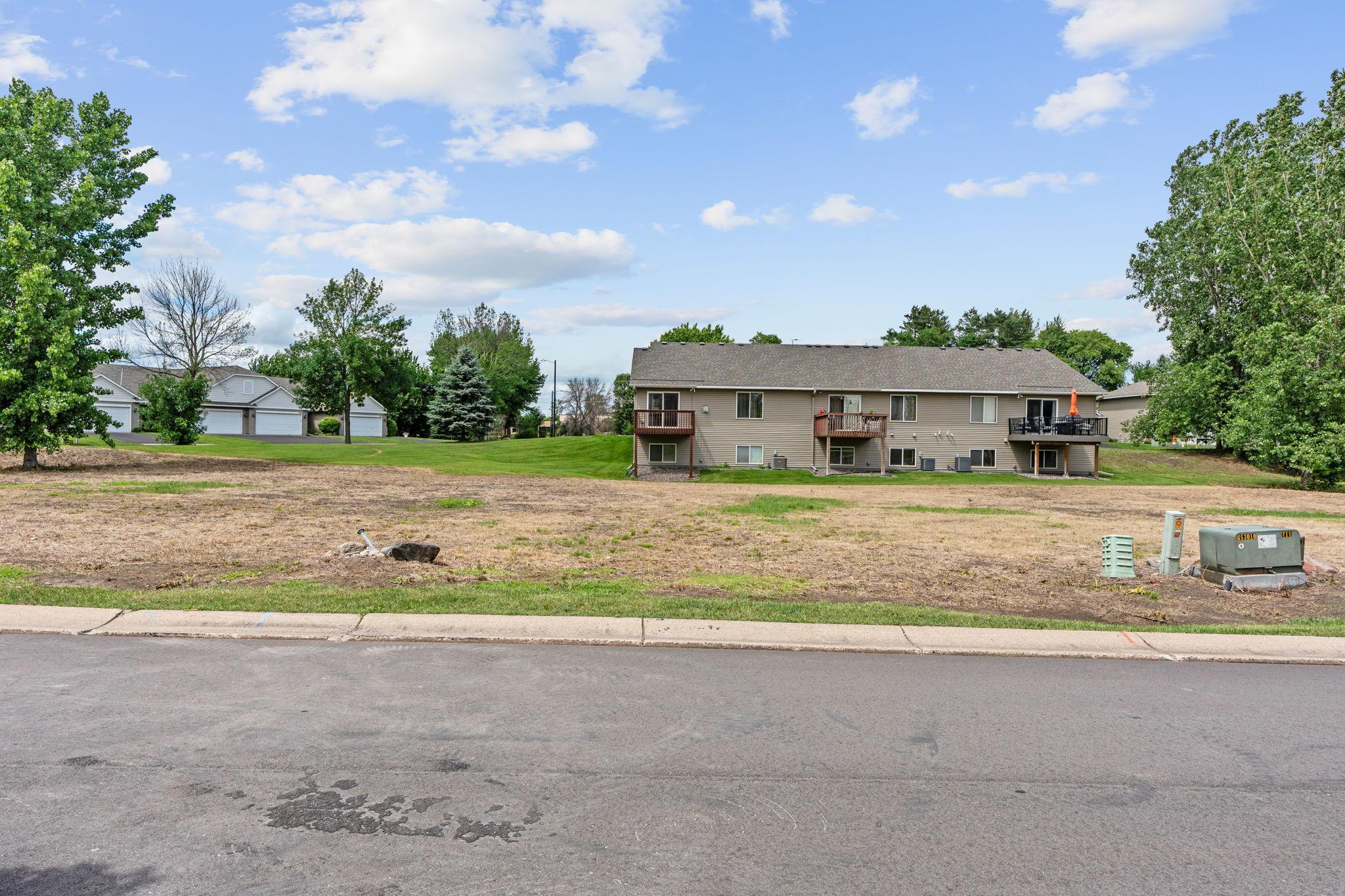 6-web-or-mls-7624 Red Fox Terrace-6.jpg