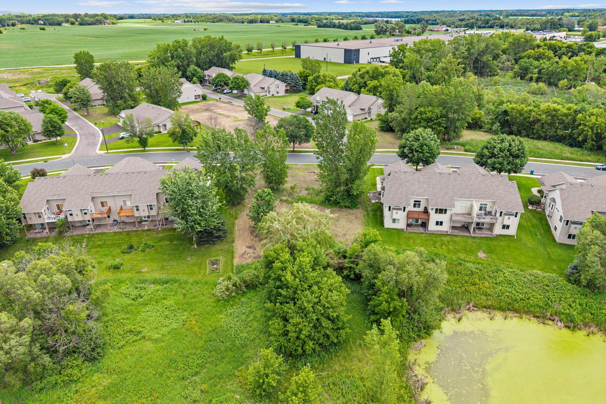 15-web-or-mls-7624 Red Fox Terrace-15.jpg
