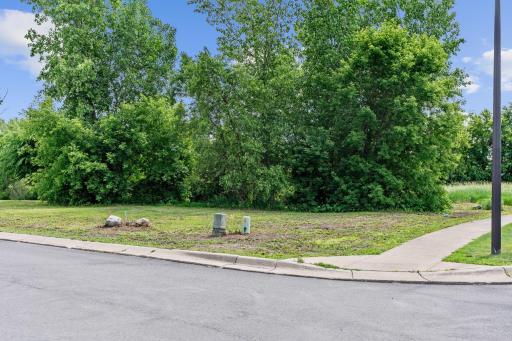 7621 Red Fox Trail, Rockford, MN 55373