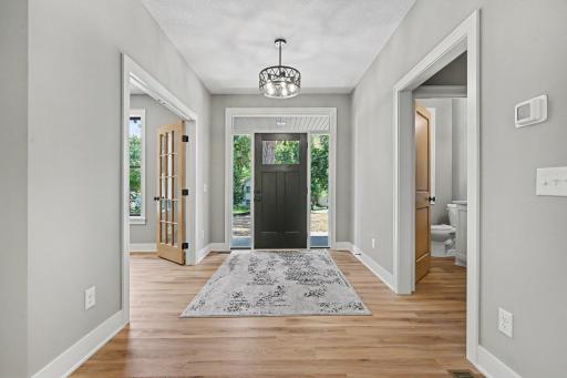 4044 Merriam Road, Hopkins, MN 55305