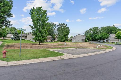 7624 Red Fox Trail, Rockford, MN 55373
