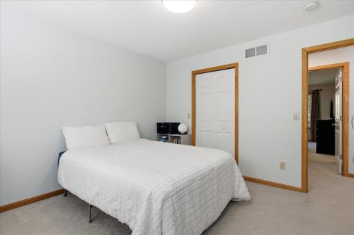 10512 8th Avenue N, Minneapolis, MN 55441