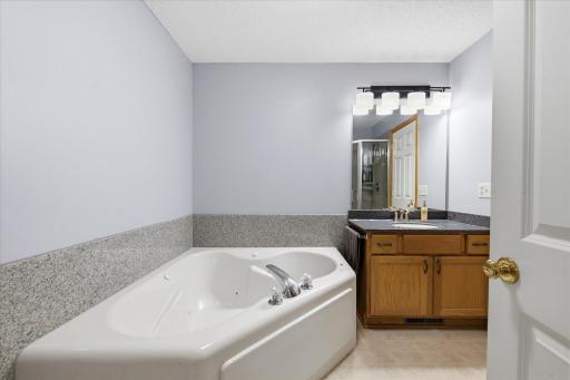 10512 8th Avenue N, Minneapolis, MN 55441