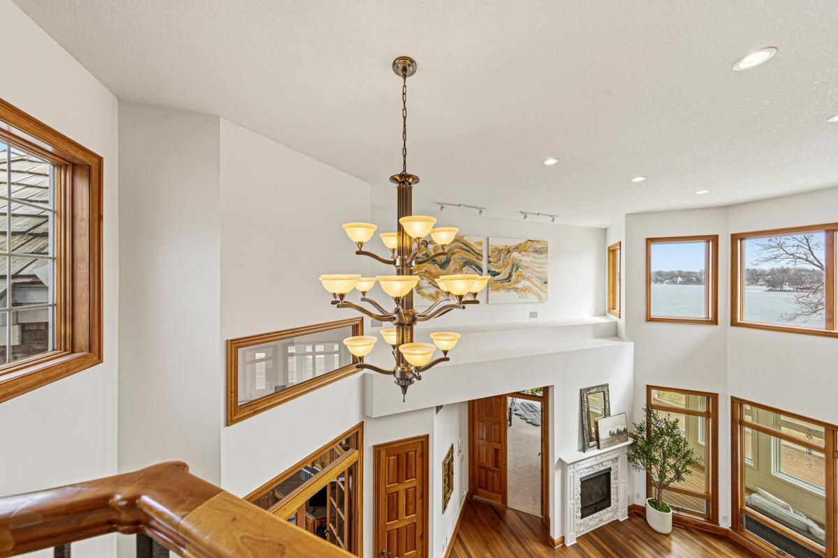 Foyer.