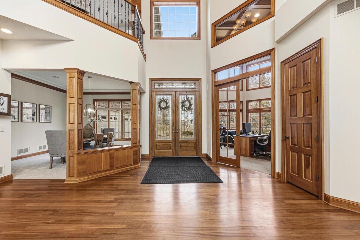 Foyer.
