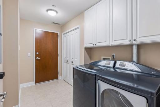 100 3rd Avenue S, 2301, Minneapolis, MN 55401