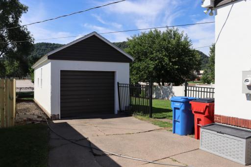 865 Gilmore Avenue, Winona, MN 55987