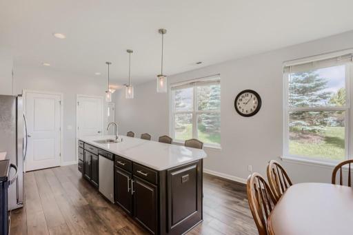 10298 Elm Ln - MLS Sized - 11 Breakfast Area