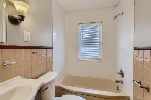 3921 Lyndale Avenue N, Minneapolis, MN 55412