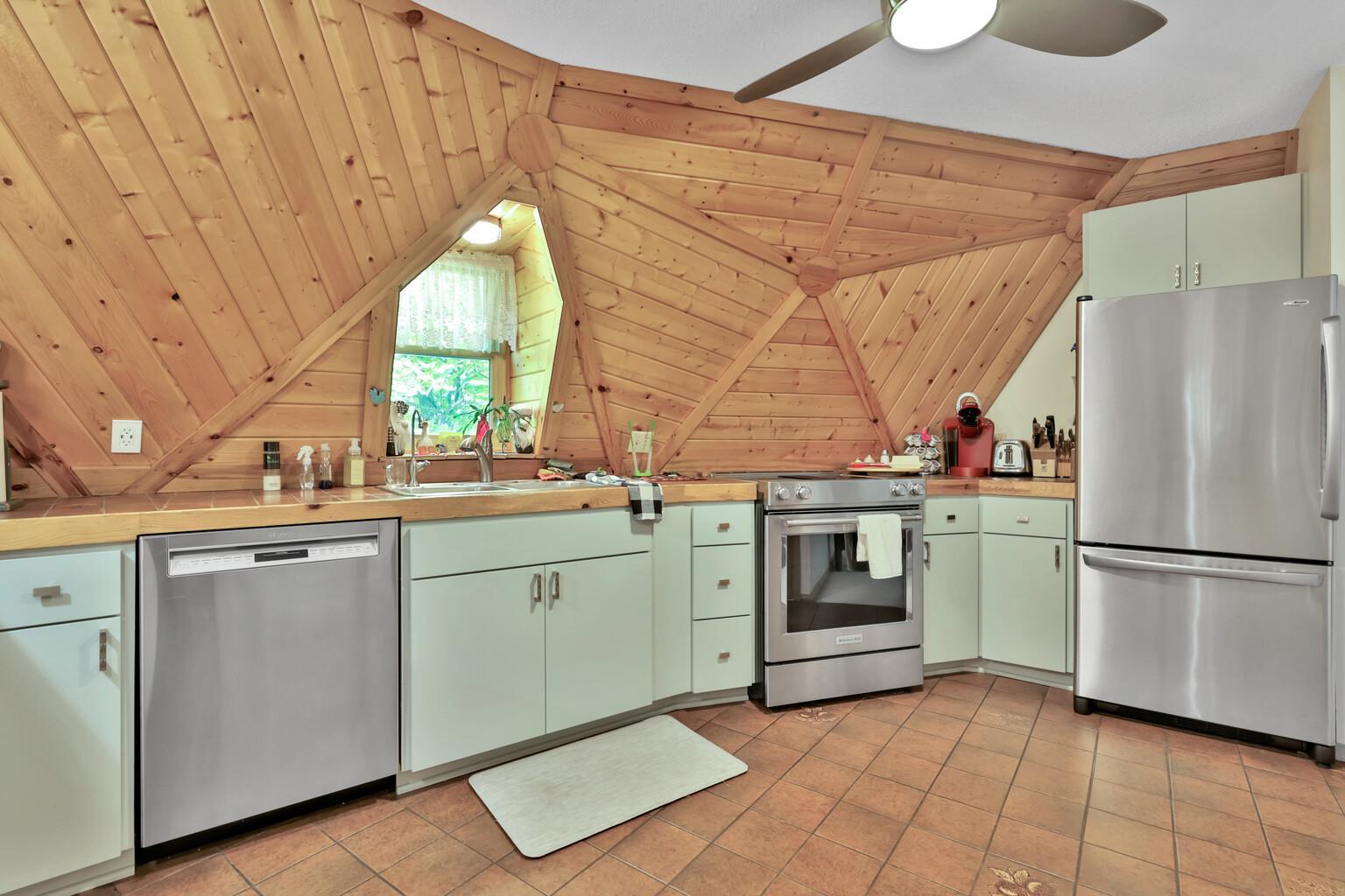 All appliance will stay with the home.