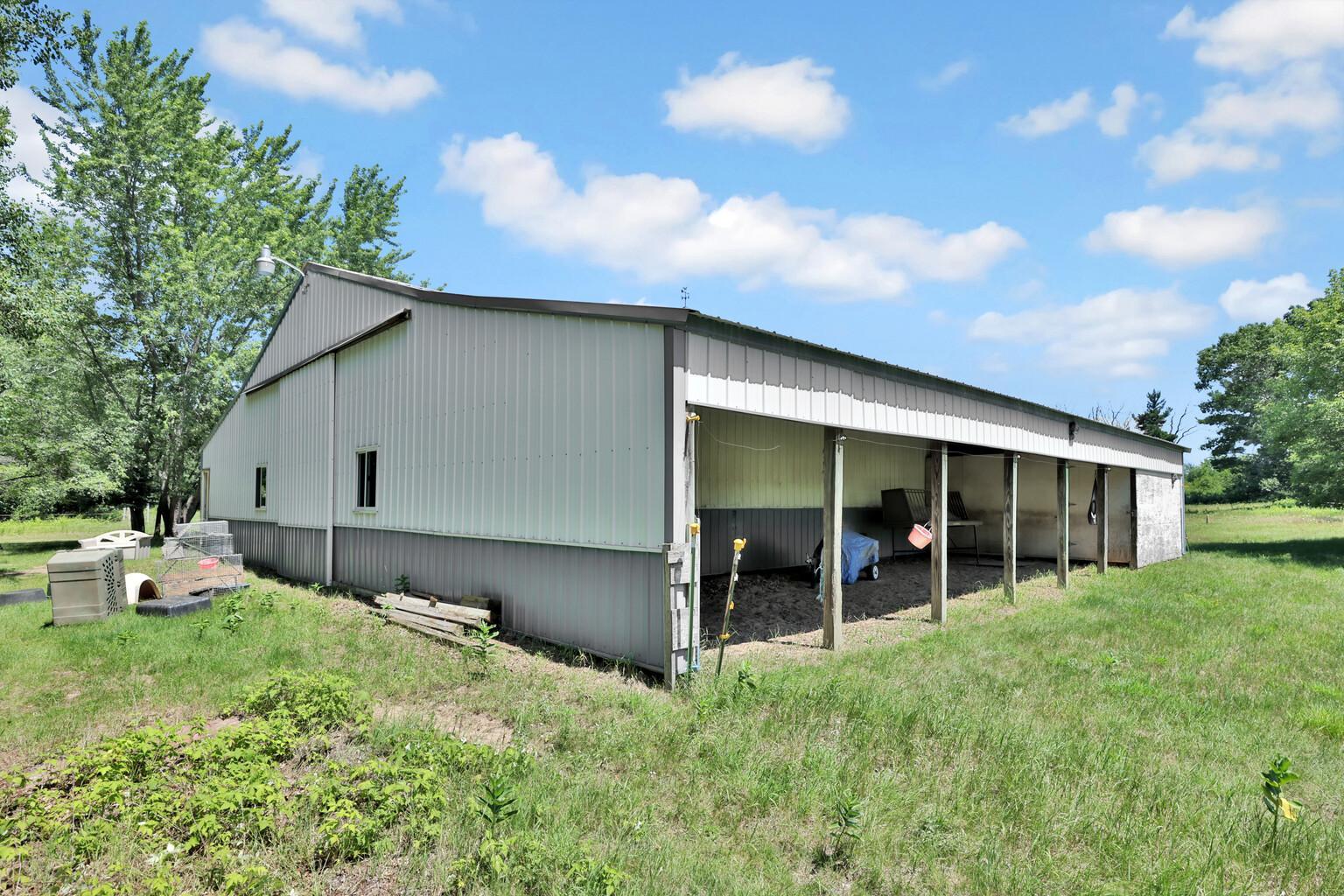 Large lean to. Very convenient for storage.