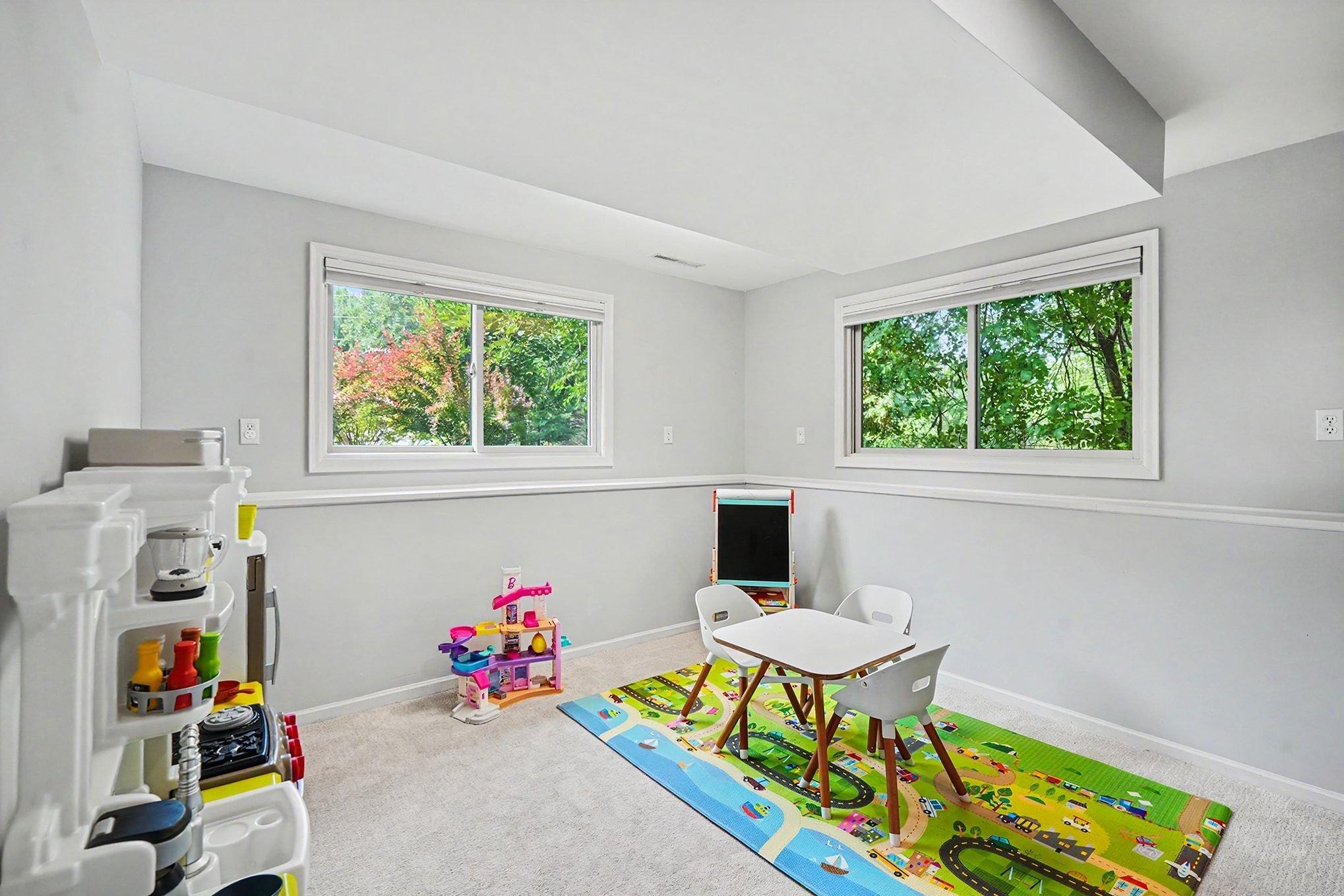 Playroom: Mid-level