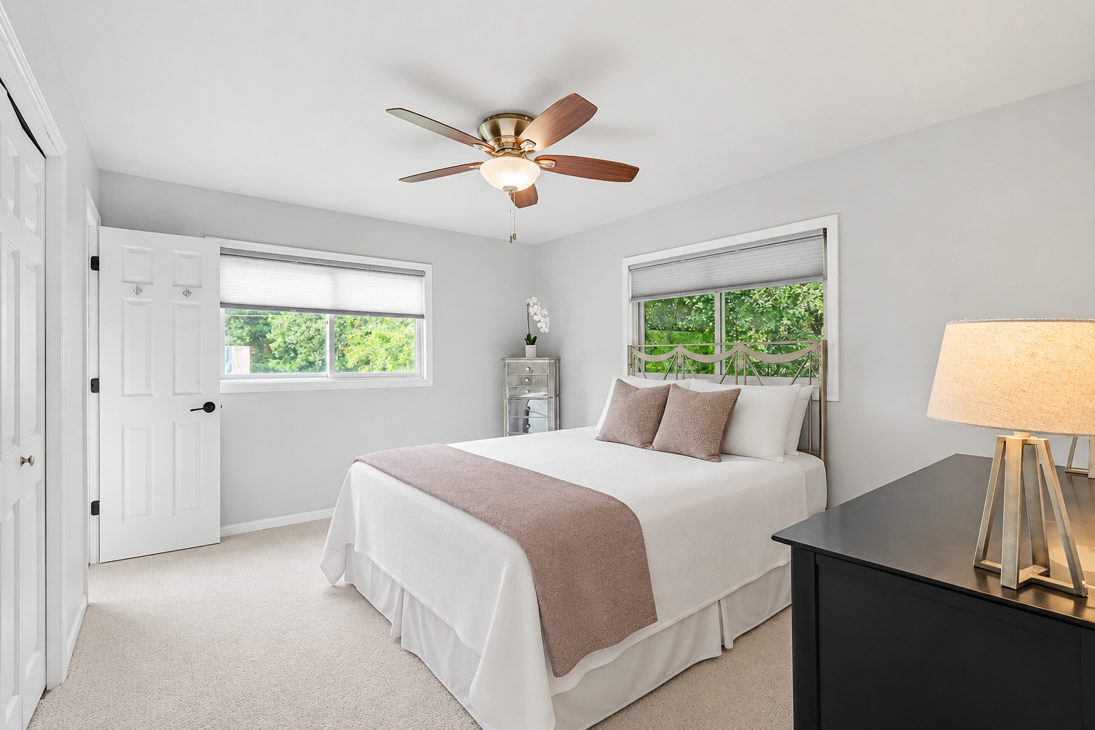 Master Bedroom: Upper-level