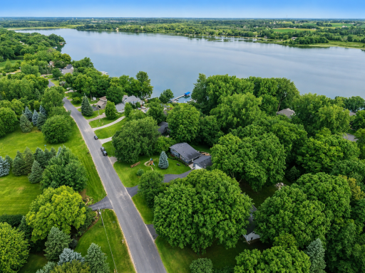 Community view, lake access less than 5 min away