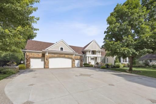 2350 Cherrywood Road, Minnetonka, MN 55305