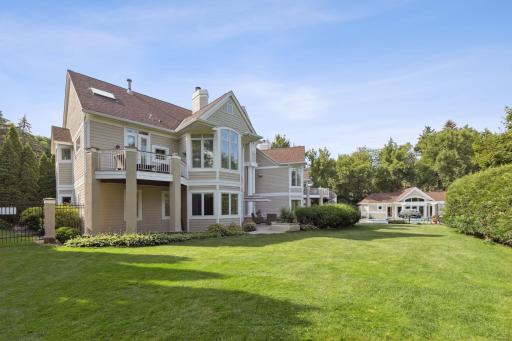 2350 Cherrywood Road, Minnetonka, MN 55305