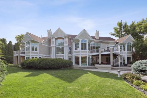 2350 Cherrywood Road, Minnetonka, MN 55305