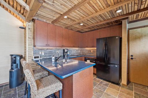 2350 Cherrywood Road, Minnetonka, MN 55305